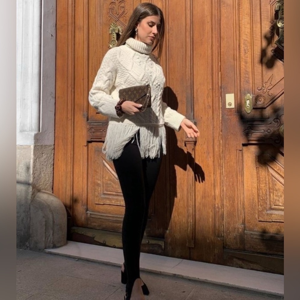 Zara Bloggers Favorite Fringed Cable Knit Ivory Sweater Size Small